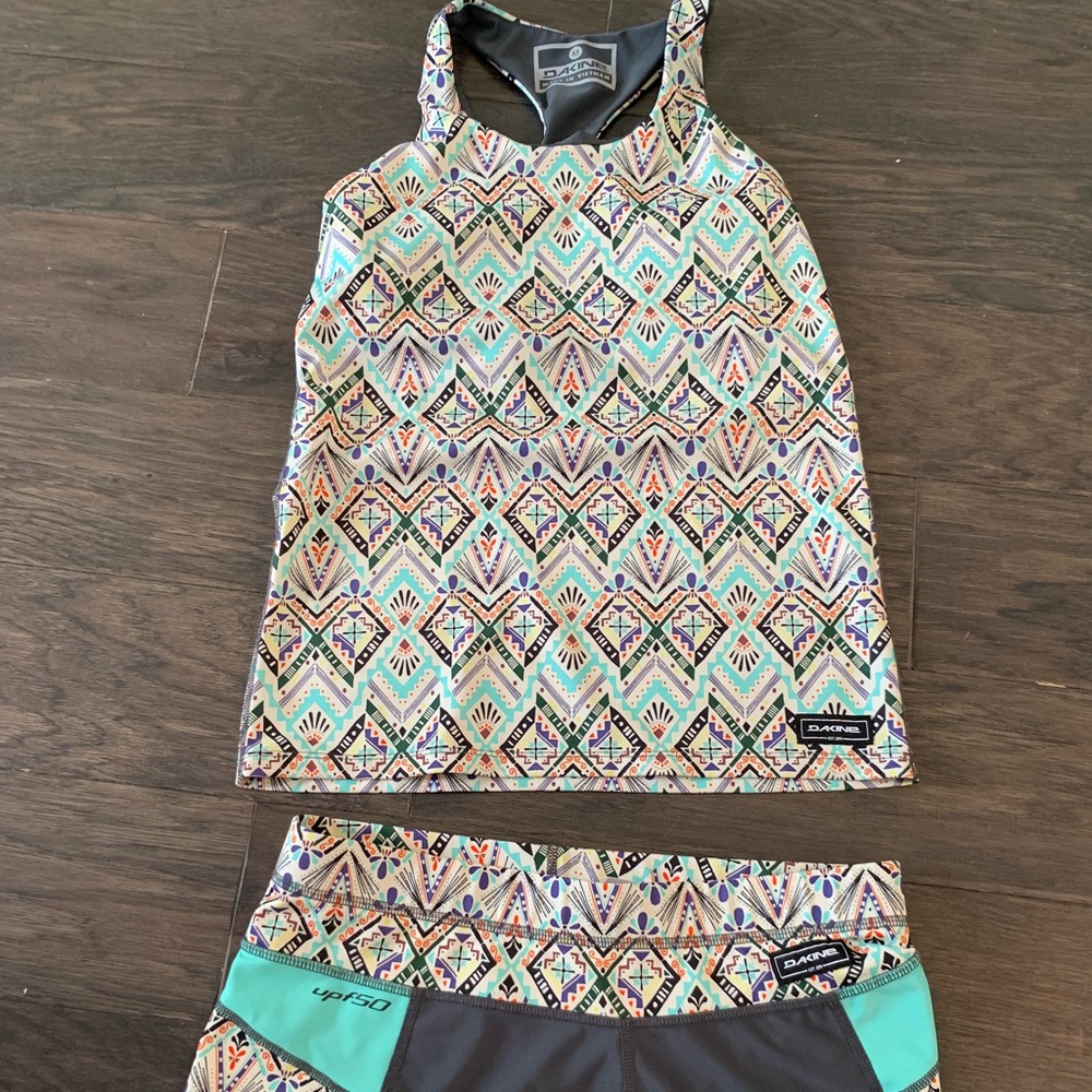 Dakine Athletic swim